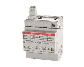 ABB Smissline OVR404 3N 40-275 P TS QS overspændingsafleder, vist på hvid baggrund med tydelige mærkater og tilslutningsklemmer.