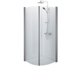 Contura Shower Space hjørneløsning med to buede døre af klart glas og mat aluminiumsprofil, vist med et brusehoved.