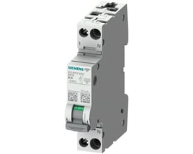 Siemens automatsikring C32A, 1P+N, 6kA, 1 modul bred med trådløs kommunikation vist fra siden med tydelig afbryder og mærkning.