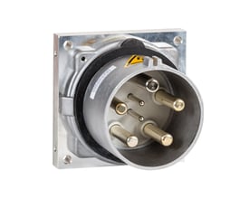 CEE apparatindtag 200A, 6h, IP67, 3P+PE. Visuelt fokus på de fem messingkontakter og den robuste metalflange med monteringshuller.