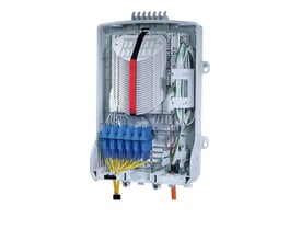 CommScope BUDI-S-T-A fiberboks med FIST UMS og patch panel, viser 24 SC/LC adaptorer og intern kabelstyring.