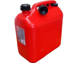 Rød benzindunk af plast med 20 liters kapacitet og integreret fleksibel hældetud, vist på hvid baggrund.