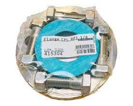 Grundfos Flange KP RP 1.1/4" i en klar plastpakke med pakningsring og bolte, klar til installation.