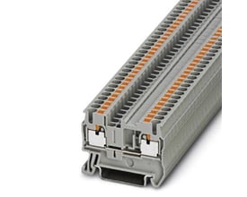 Nærbillede af grå Phoenix Contact PT 2,5 gennemgangsklemme, der viser de to rækker af push-in-terminaler.