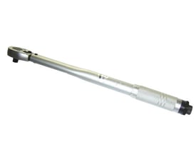 Ironside momentnøgle med 1/2″ tilslutning og momentområde på 70–340 Nm, set skråt med sølvfarvet skaft og riflet greb.
