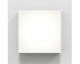 Astro 8025 Kea Square 240 væg/loftlampe i hvid, vist lige forfra på en grå væg.