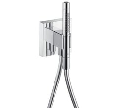 Hansgrohe AX Starck porter brusemodul i krom med 1,25 m bruserslange og 2jet håndbruser monteret på væg. Produktet har et moderne og stilrent design.