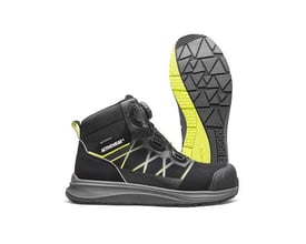 Sort Activewear Pushup 7469 S7S-sikkerhedsstøvlet i størrelse 38 med FitGo-lukning og mønstret sål vist bag støvlen.