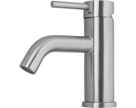 Nærbillede af Lavabo Primy Wave håndvaskarmaturet i børstet stål, med fokus på enkelt greb og udløb.