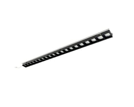 Sort Ledvance IndiviLED Light Sources Direct-panelarmatur med 19 W og 4000 K, vist skråt med rækkeoptik.