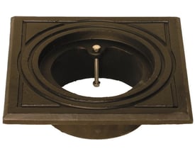 Duco 110 mm firkantet rørbrøndkarm i gråjern med en 110 mm opføring og 1,5 tons belastning.