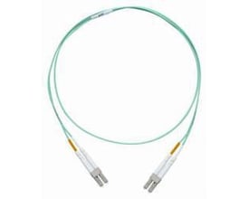 CommScope SYSTIMAX FO Patchkabel OM4 Lazrspeed550 LC-LC duplex LSZH på 22,88 m, med mintgrøn kappe og hvide LC-stik.