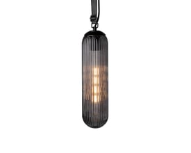 Ledpro Tubus dekorativ pendellampe med røgfarvet glas og E27 fatning, vist med justerbar læderrem mod sort baggrund.