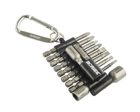 Ironside-bitssæt til bælte med 12 dele, lange bits og magnettoppe samlet i sort holder med grå karabinhage.