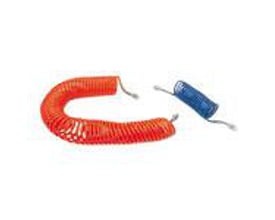 Parker Hannifin 1470P spiralslange i orange og en mindre blå spiralslange med R1/4 tilslutning og 6mm ydre diameter.