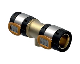 Isoleret Geberit FlowFit T-stykke 63mm x 1" x 63mm i blyfri rødgods, vist fra siden med detaljeret overflade.