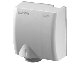 Siemens QAD2010 påspændingsføler Pt100 i hvid plast, med logo og modelbetegnelse tydeligt vist.