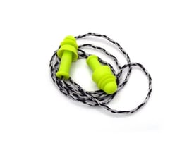 Activewear RF1 ørepropper i gul med sort- og hvidmønstret snor, set samlet fra skrå vinkel.