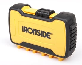 Ironside træborsæt med 16 træspiralbor i en gul og sort plastboks, vist lukket med Ironside-logo på låget.