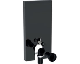 Geberit Monolith cisternemodul i gråt glas med sort krom aluminium detaljer, 101 cm højt, vist med tilslutningsrør og beslag.