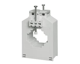Carlo Gavazzi CTD-3X strømtrafo, 700/5 A, set forfra med åbning til lederen og fastspændingsskruer.