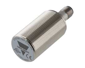 Carlo Gavazzi induktiv aftaster i M30-format med lang, cylindrisk metalhus og gevindtilslutning.