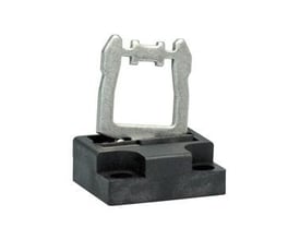 Bevægelig nøgle AZM170/B6 med sort plastbase og metalaktiveringsbøjle til små aktiveringsradius.