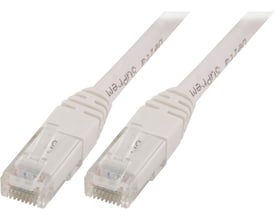 Deltaco Cat5e patchkabel på 10 meter i hvid med to støbte RJ45-stik, der er tæt på hinanden.