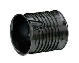 Wavin X-Stream DN150 PP-skydemuffe uden gummiringe, sort, med synlig Wavin logo på den rillede overflade.