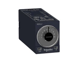 Schneider Electric tidsrelæ REXL2 med stikben, 5A, 110VAC og justerbar tidsskive med tal fra 1 til 10.