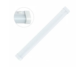 SpectrumLED Aquatica LED-armatur i hvid, 60 cm og 15 W, med aflang lysflade og afrundede ender.