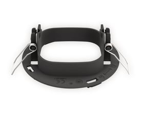 Niko SnapFit monteringsfjeder i sort ABS-plast med metalclips, designet til planforsænkede sensorer.