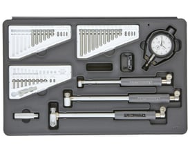 Indvendig måleinstrumentsæt 511-921-20 i grå kuffert med selvcentrerende boremålere og et digitalt måleinstrument.