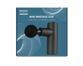 Nordic Quality Mini Massage Gun i sort, med tilbehør og specifikationer vist på blå baggrund.