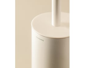 Cosmic Geyser toiletbørste i mat hvid med logo, stilfuldt og moderne design til badeværelset.