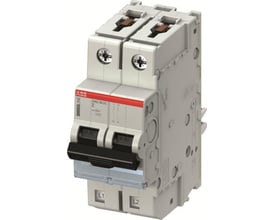 ABB S402M-UCZ6 afbryder, 2-polet, UC-Z-karakter, 6A og 10kA, vist fra siden.