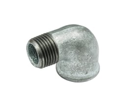 Unico galvaniseret vinkelrør på 90 grader med 3/4" muffe og udvendigt gevind på hvid baggrund.