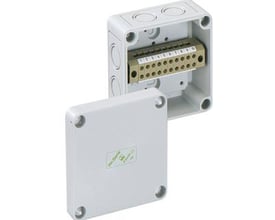 Spelsberg klemrækkekasse med 12 poler og 4 mm², vist åben med klemmerække og aftaget låg.