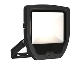 Fuld frontvisning af Ansell Lighting Calinor Evo LED projektør med tændt lys, viser 3000K varmt hvidt lys og 100° spredning.