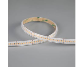 Fleksibel Ansell Lighting P-Cell LED strip på 5 meter med 10mm bredde og 24V spænding, med synlig 3M tape bagpå.