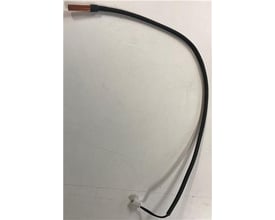 Solar Plus rørtemperatursensor MSA-09, 12 og 18, med kobberfarvet ende og sort kabel.