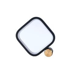 Isoleret billede af den cirkulære CCT lampe med en sort ramme, hvid skærm og gylden knap på en hvid baggrund.