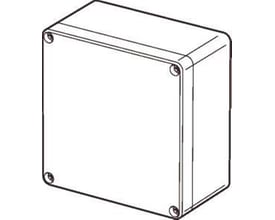 Stiliseret tegning af en lukket Fibox monteringskasse i lysegrå polycarbonat, fremhæver dens firkantede form og låsemekanismer.