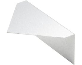 Schneider Electric universallåg til hjørne, 60mm høj og 1mm tyk, med Zinc+ overflade, isoleret på hvid baggrund.
