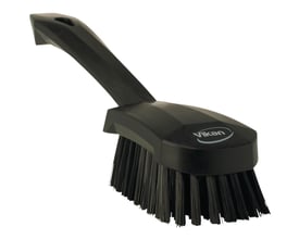 Vikan vaskebørste med kort, sort, ergonomisk skaft og stive sorte børstehår, ideel til rengøring af overflader.