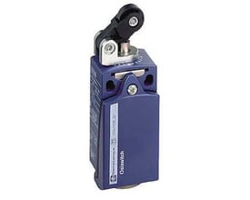 Schneider Electric endestop XCKD2121P16, tættere på, viser mærket 'Telemecanique Osiswitch' og den roterende arm.