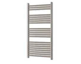Norm håndklæderadiator i krom med målene 1150x500mm og en centerafstand på 450mm, vist isoleret på hvid baggrund.