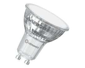 Detaljeret billede af Ledvance LED PAR16 spotpære, viser GU10 sokkel og klar glaskonstruktion.