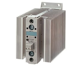 Siemens solid-state kontaktor 3RF2350-1BA02 med en robust køleplade og tydelige mærkningsfelter for tilslutning.