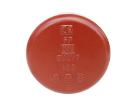 SML endedæksel 100mm fra Preis & Co. i rød med prægede mærker som CE, EN877 og 100.